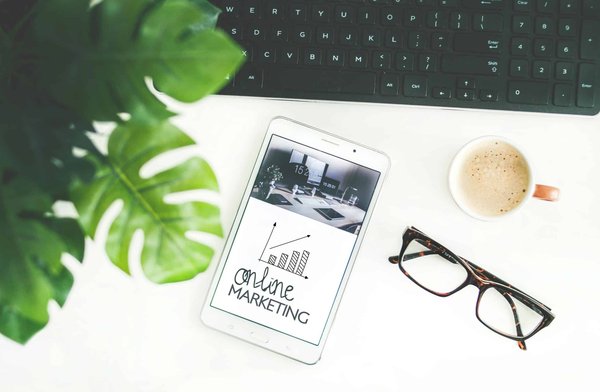 Quelles stratégies de marketing digital pour promouvoir les technologies propres ?